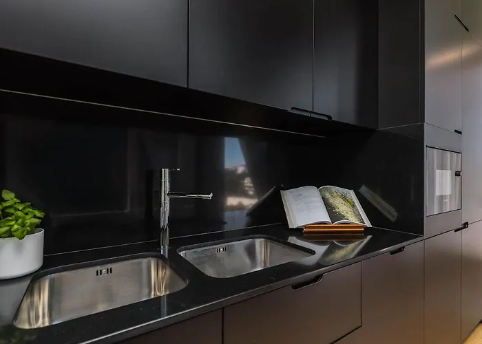 The Lusitania -cascais - Rooftop Pool * Cascais